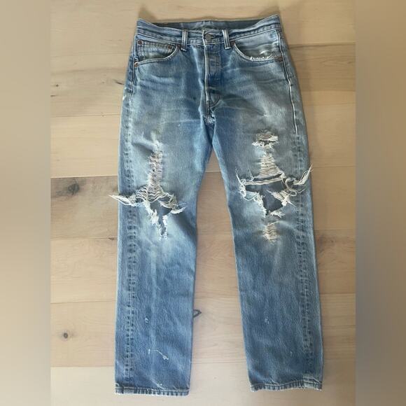 VTG Y2K Levi's 501 Jeans Size 30 W Distressed MED Wash Thrashed Destroyed Denim - Picture 2 of 15